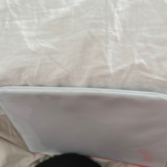 Kate Spade ♠️ New York Cosmetics Bag - Picture 11 of 11